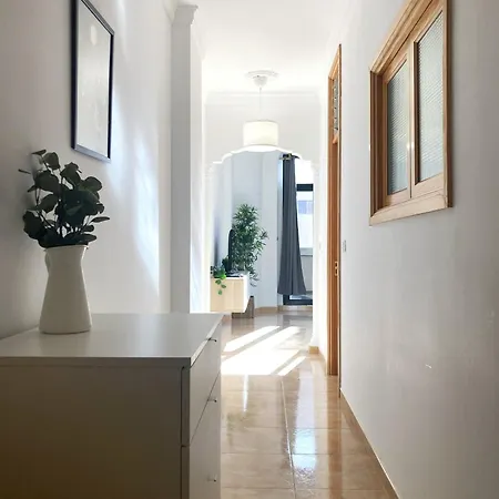 Elegant Family Flat By Canary365 Apartment